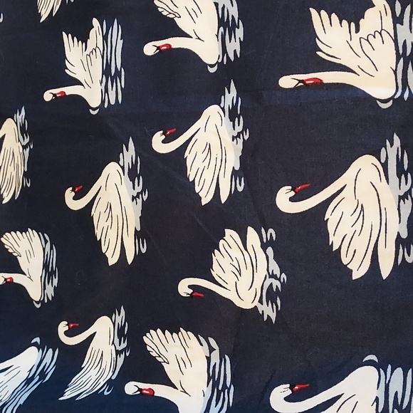 Banned Retro Navy & White Pin-Up Rockabilly Swan Print Pleated Swing Skirt M - Picture 4 of 9